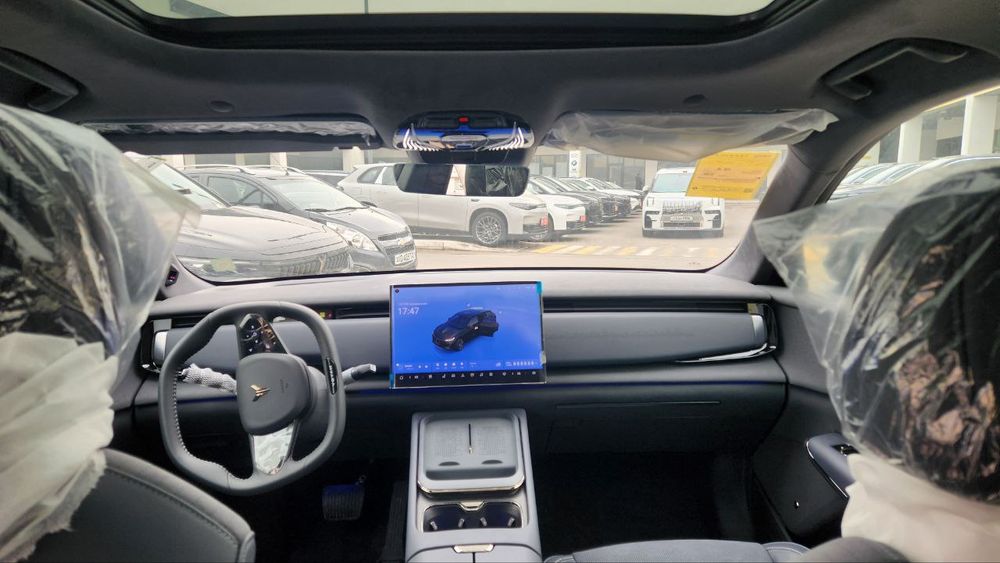 Voyah courage 2025 electro 570 km , dual motor , 4.9 secуспейте приобр