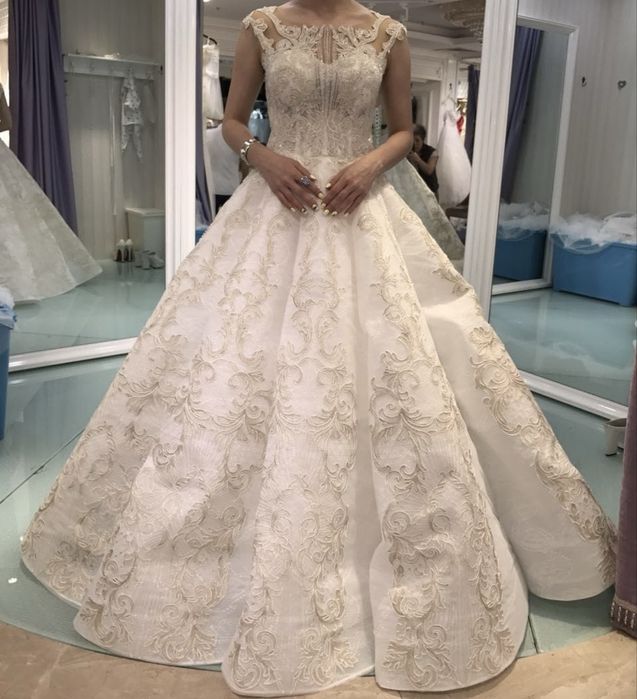 Свадебное платье