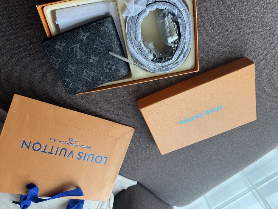 Портмоне с колан подаръчна кутия LV