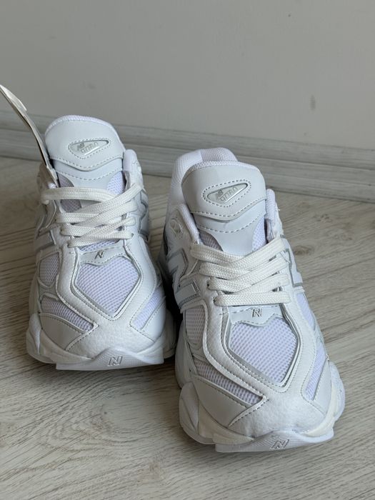 Adidasi New Balance 9060 White Ice
