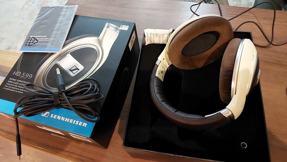 Sennheiser HD 599 новые, оригинал