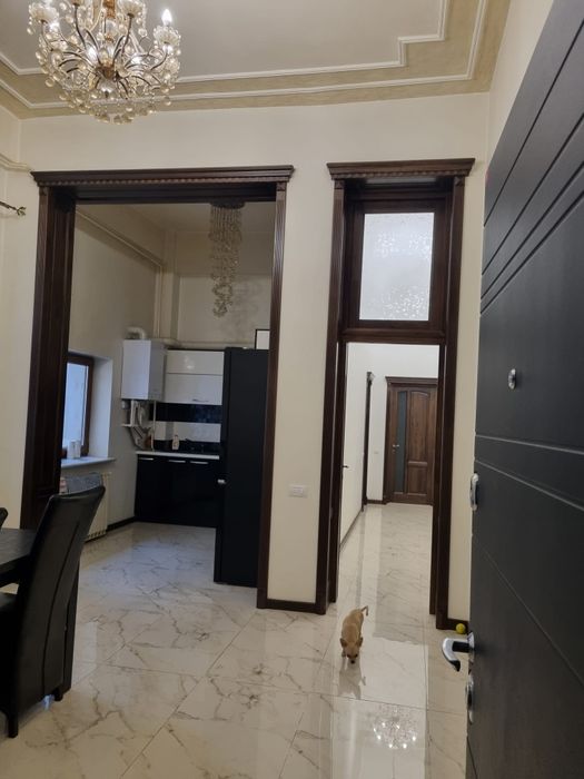 De vânzare apartament 3 camere,complet mobilat și utilat.