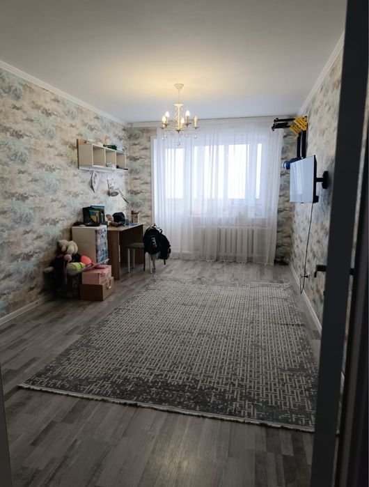 Продам квартиру 4 комнаты