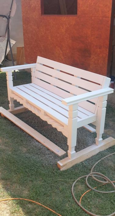 Stâlpi,bancute Sculpate Manual! Piese Unice pentru spatiul tau!