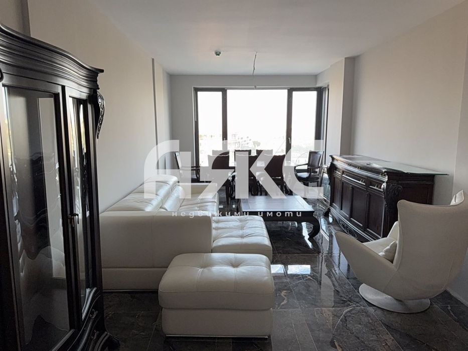 Двустаен обзаведен апартамент в кв. Кръстова вада