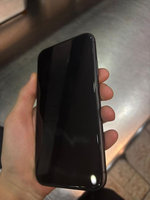Продам Iphone 11