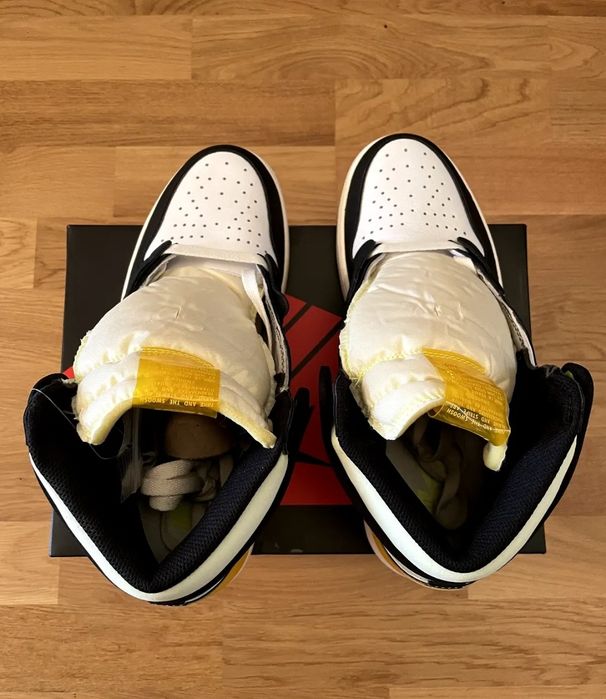 Nike Air Jordan 1 Retro High Volt 43