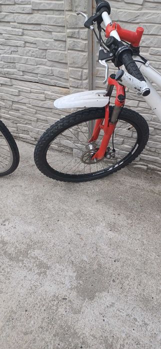 Vând biciclete  am mai multe