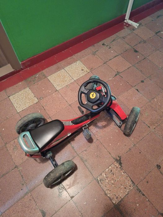 Ofer spre vanzare kart ferrari copii