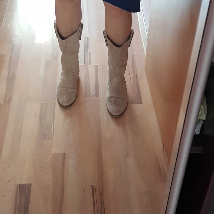 Бутуши естествен велур Stradivarius; No 39;  каубойски модел; без ток