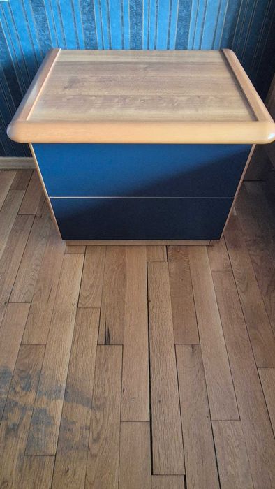 Cпален комплект, италиан. произ. в много добро състояние-масивно дърво