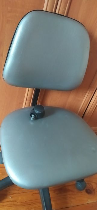 Кресло на колесах.