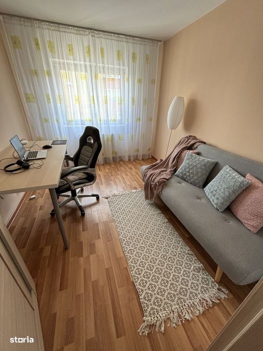 Vand apartament 3 camere