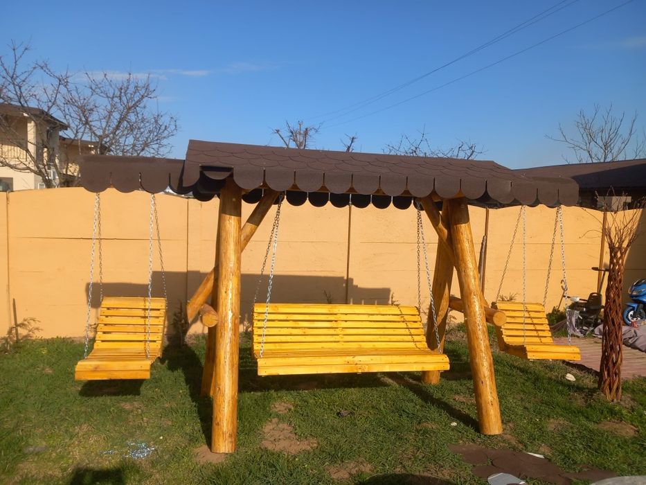 Balansoare rustice de relaxare