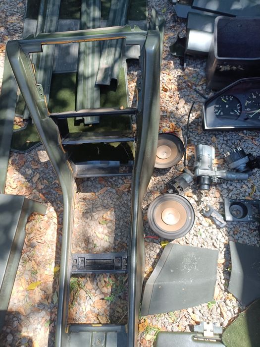 Части за Мерцедес 124