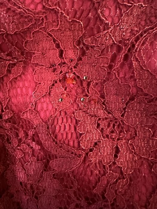 Вечернее кружевное платье