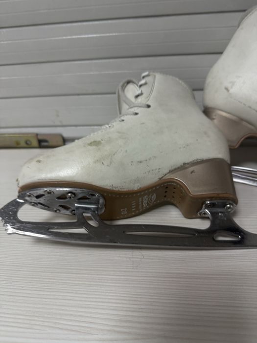 Коньки профессиональные для фигурного катания Edea