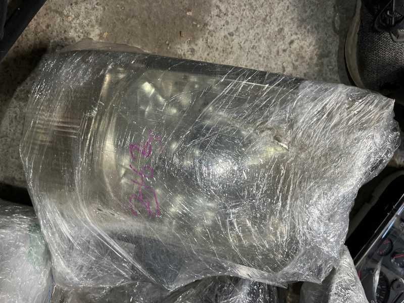 Фара передняя Honda Stepwgn