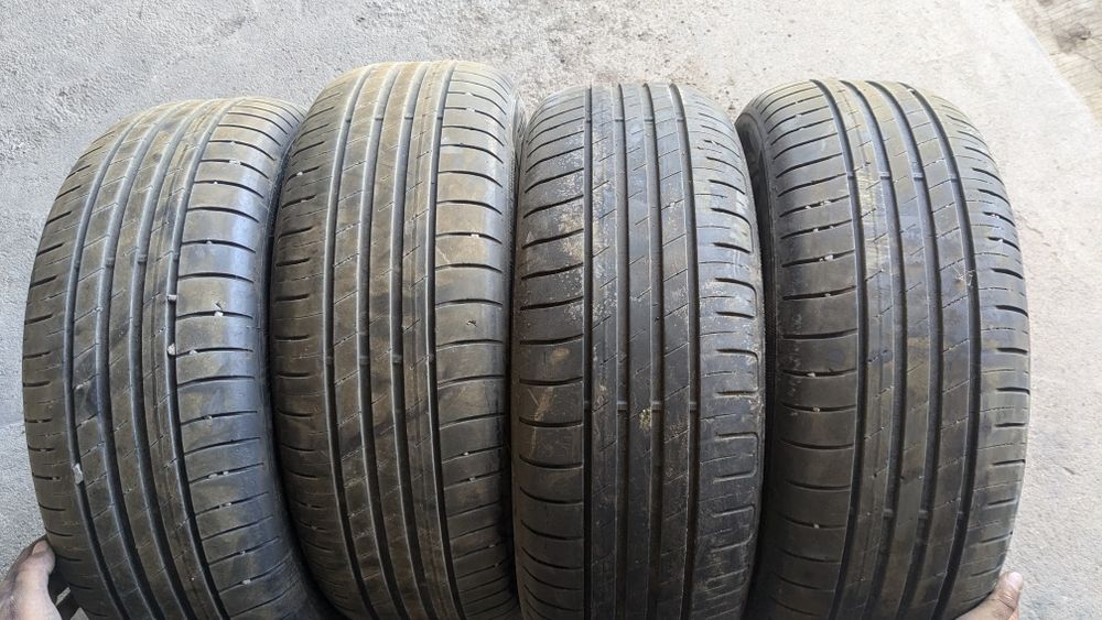 Продам шины Goodyear