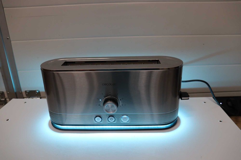 Вертикален тостер Cecotec Shine&Toast, 1050W, 2 филийки,LED, неръждаем