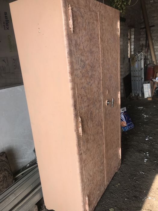 Шкаф металический