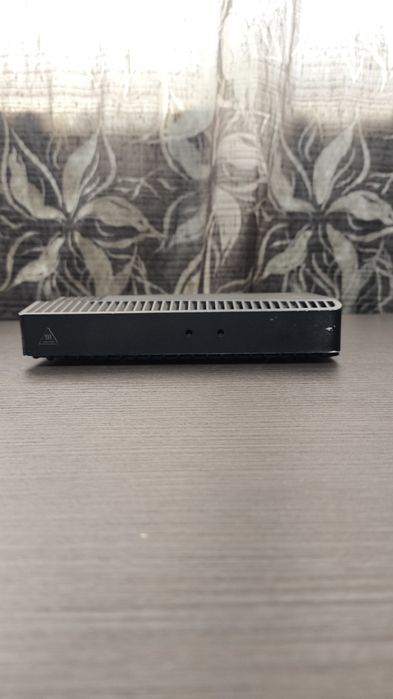 Vând switch 10G Mikrotik CRS304-4XG-IN