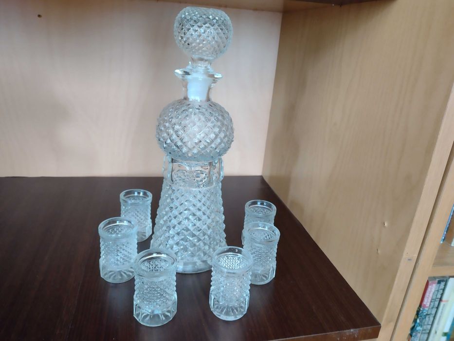 2 кристални сервиза за спиртни напитки