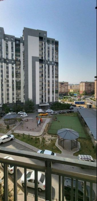 Сергели Янги Хайот-9 Срочно 2 комнатная, 70 квадрат.