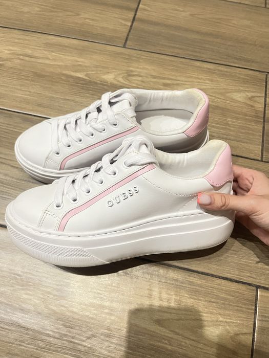 Дамски обувки Guess