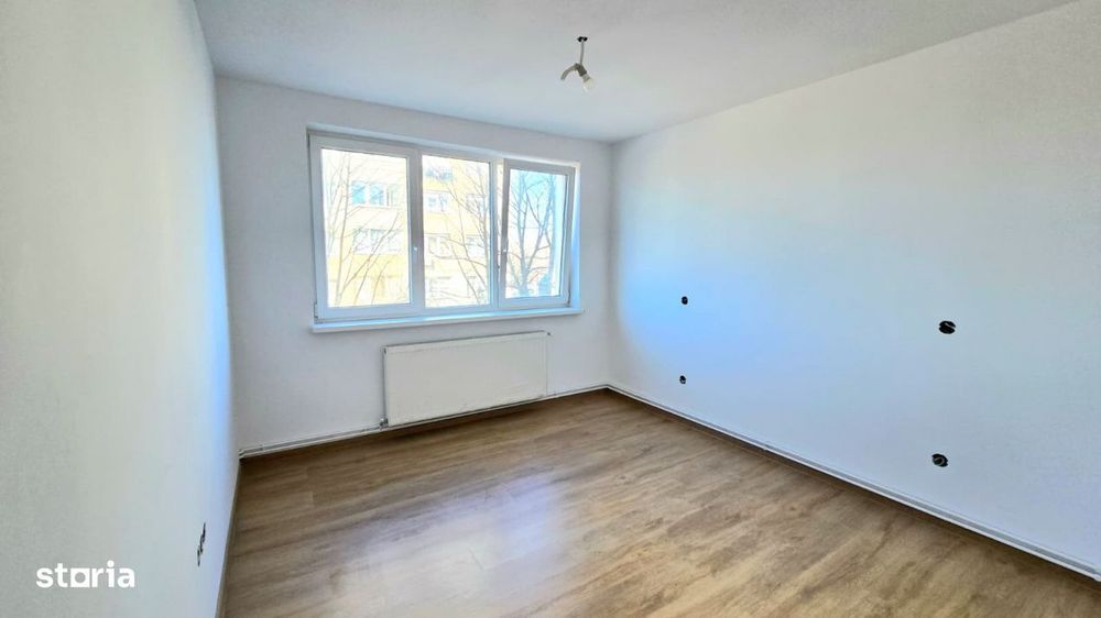 De vânzare Apartament 2 camere Luceafărul Satu Mare