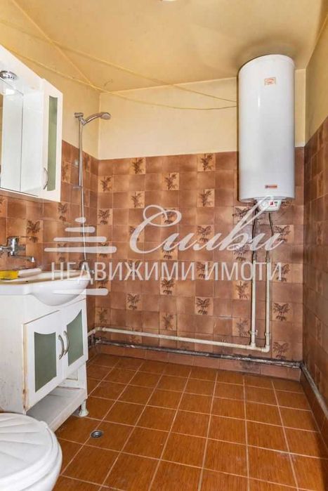Едностаен СРЕДЕН апартамент - кв. Болницата!