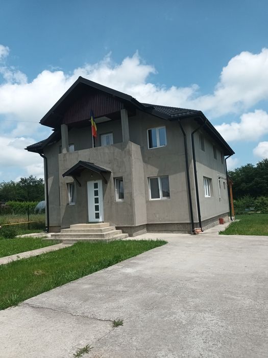 Casa de vanzare  Valea Calugareasca