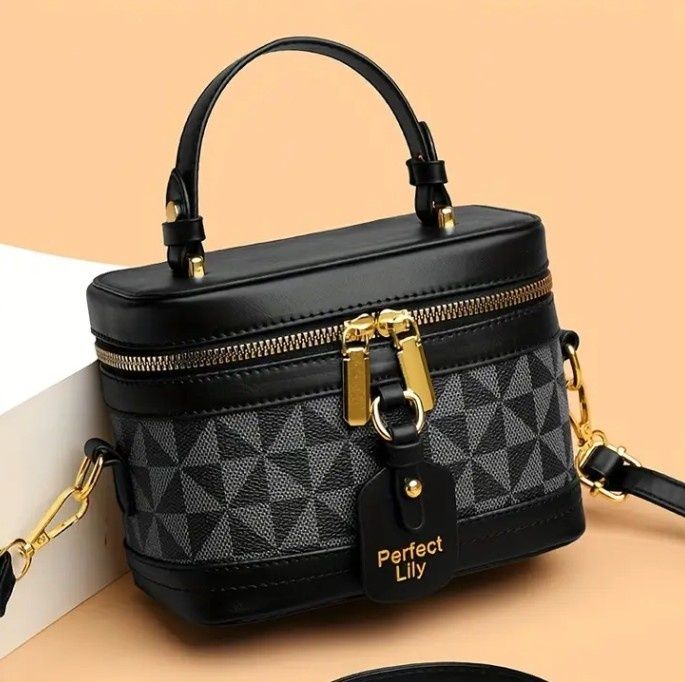 Geanta damă/portfard, super model, tp  LV,saculet, etichetă