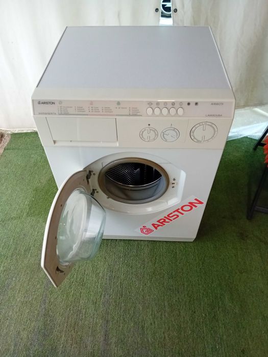 Продавам пералня със сушилня Ariston Margherita AI 858 CTX