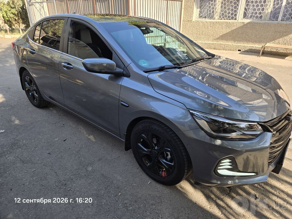 Chevrolet Onix Premier AT 2