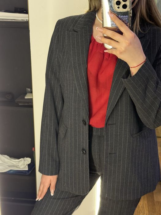 Costum din stofa Benetton NOU