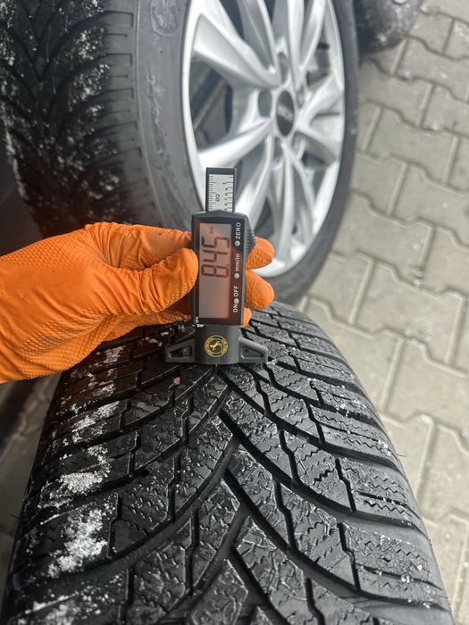Roti iarna Opel Astra K 205/55R16 cu senzori presiune