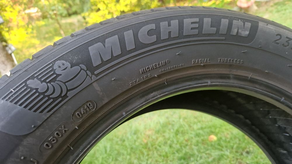 Anvelope vara 235 55 R 18 Michelin