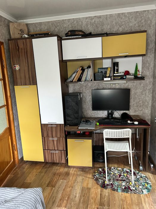 Продам 4-х ком. кв. в р-оне 6 школы