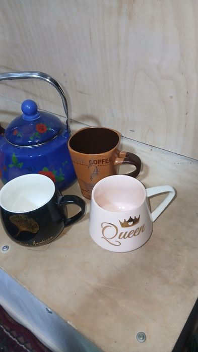 Посуда    чайники и бокалы б/у