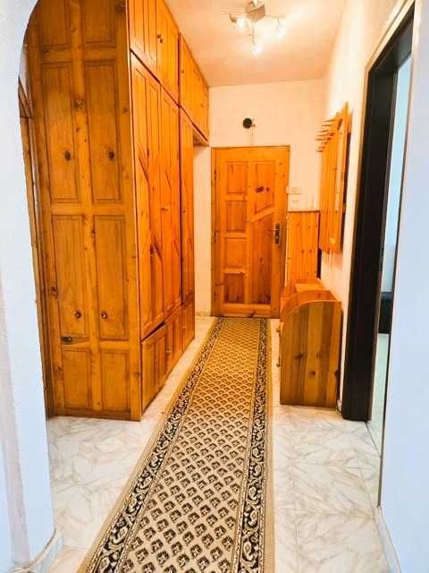 Продава се Тристаен апартамент в Бургас, Център - 92 кв.м за 1772 €/кв.м - Снимка #4