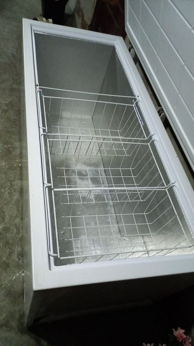 Продам морозильник 450л