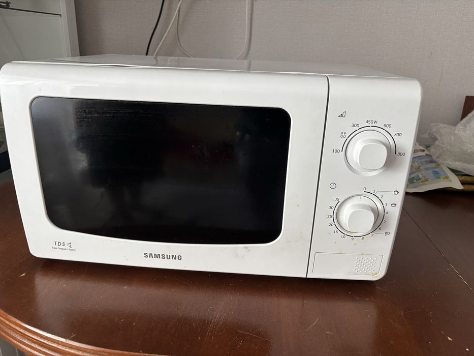 Продается микроволновка Samsung