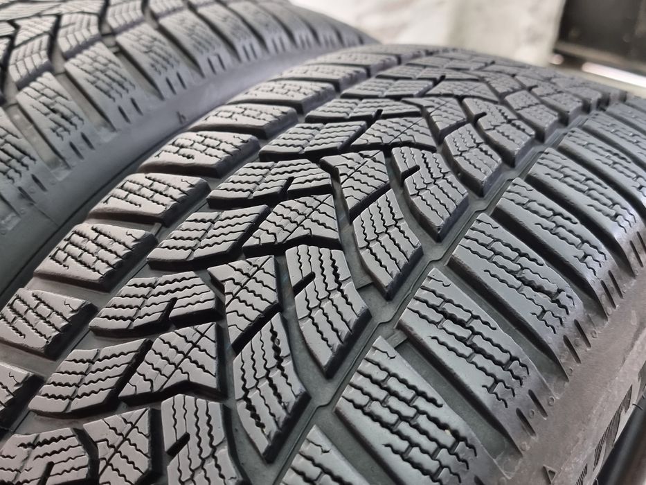 225/55/17 Dunlop 4Броя: 380лв 8.5мм