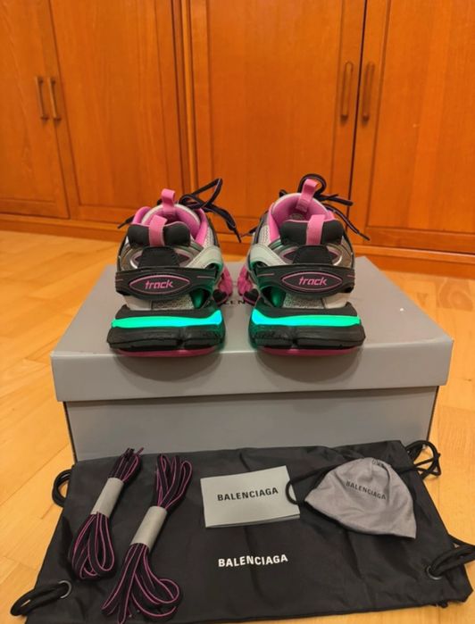 Balenciaga track