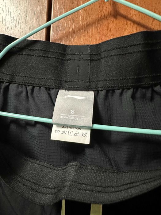 Новые спортивные шорты Lining оригинал