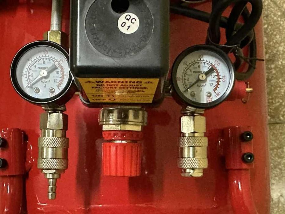 Компресор за въздух 100 л, 8 бара, професионален, 2 год. гаранция