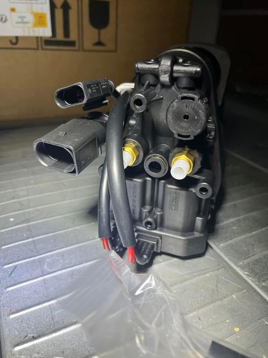 Compresor perne aer TOUAREG / Macan kit reparatie bloc valve nou