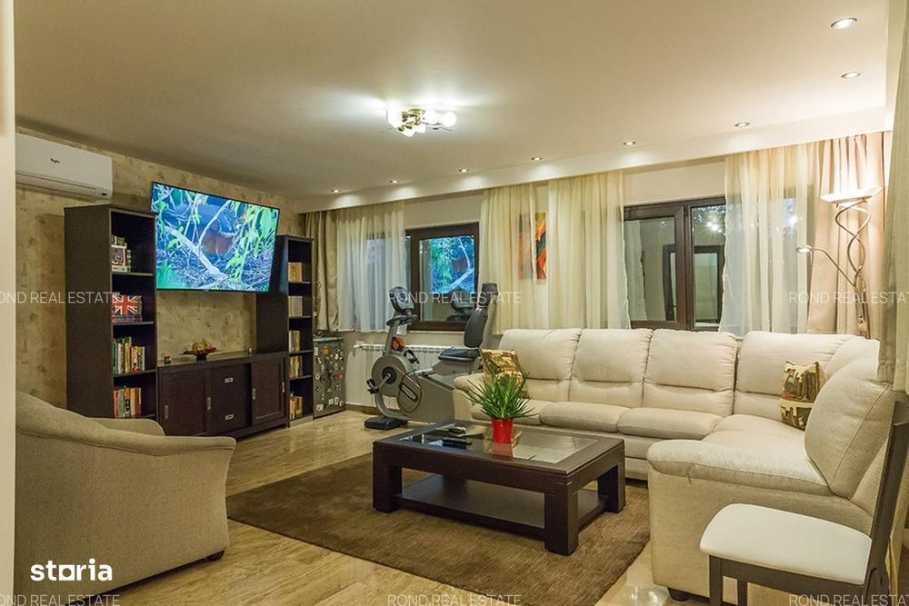 Vilă P+1 cu casă de oaspeți, la marginea pădurii, disponibila imediat