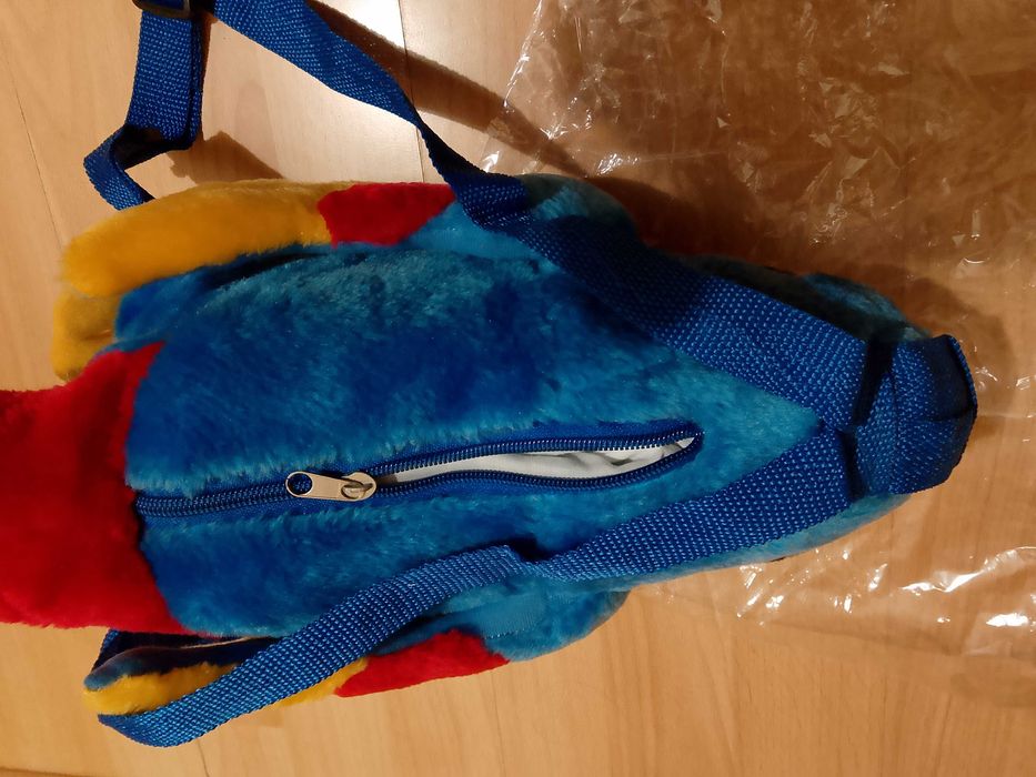 Раничка Папагал и други плюшени